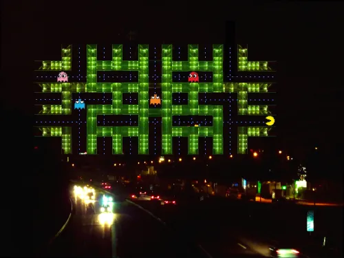 Pac Man VS Space Invaders #18099000