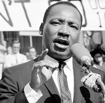 KING•HAS•A•DREAM